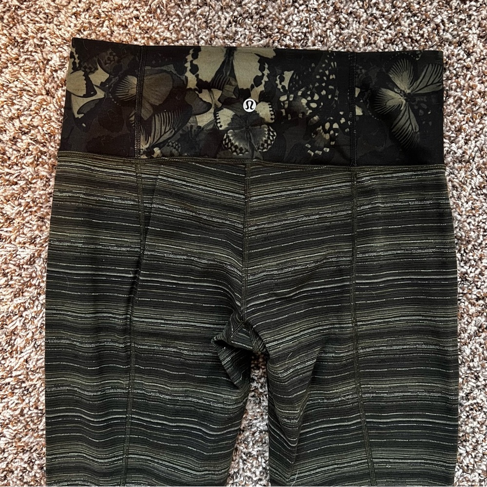 Lululemon skinny groove leggings rare butterfly pattern